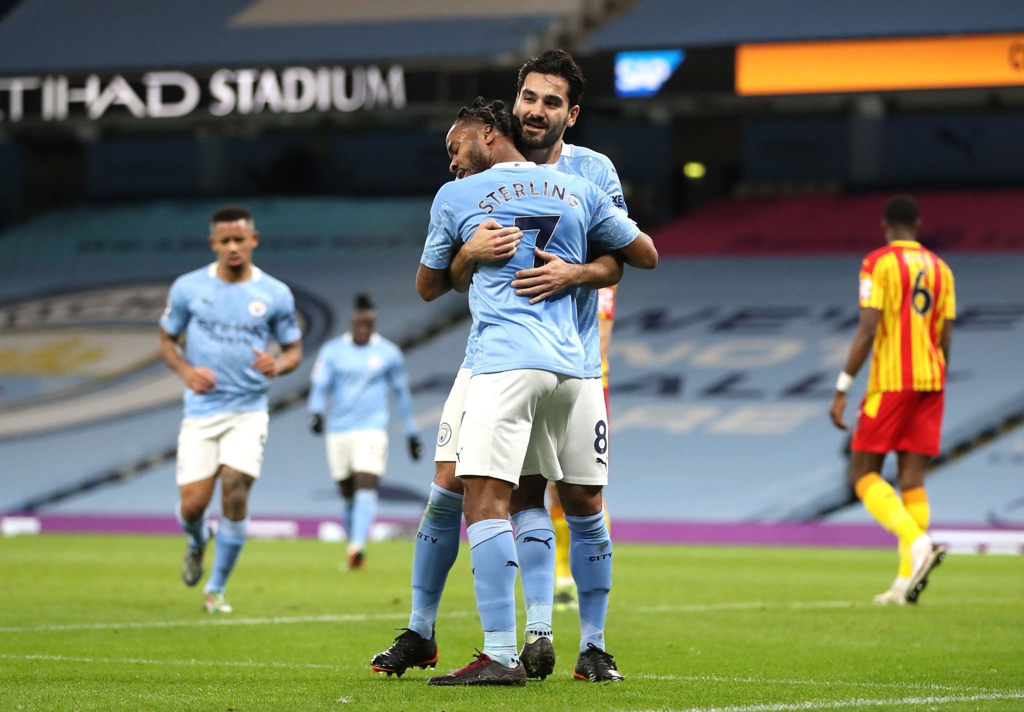 接受某家欧 接受某家欧